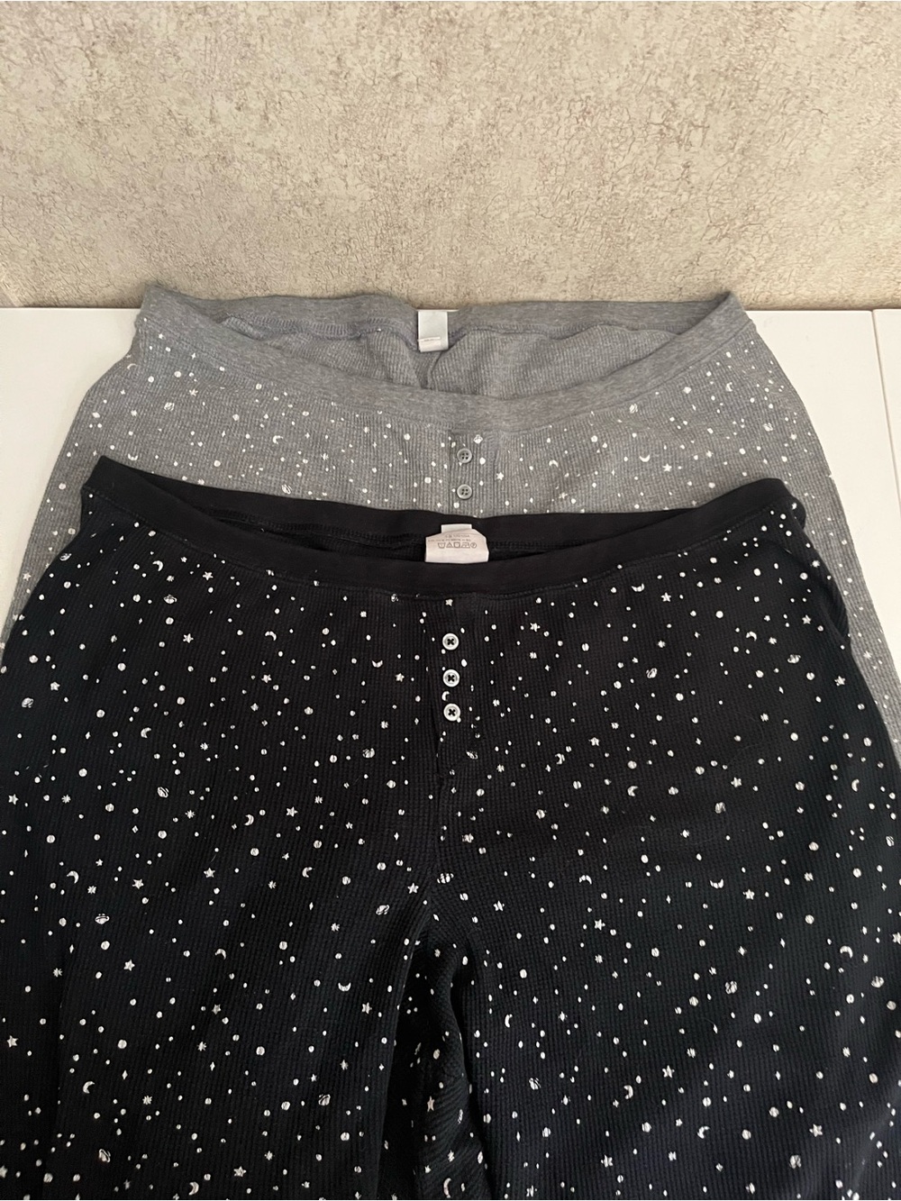 Old Navy Bundle Women’s Thermal Pajama Pants Black Gray Moon Stars 2 Pair XXL